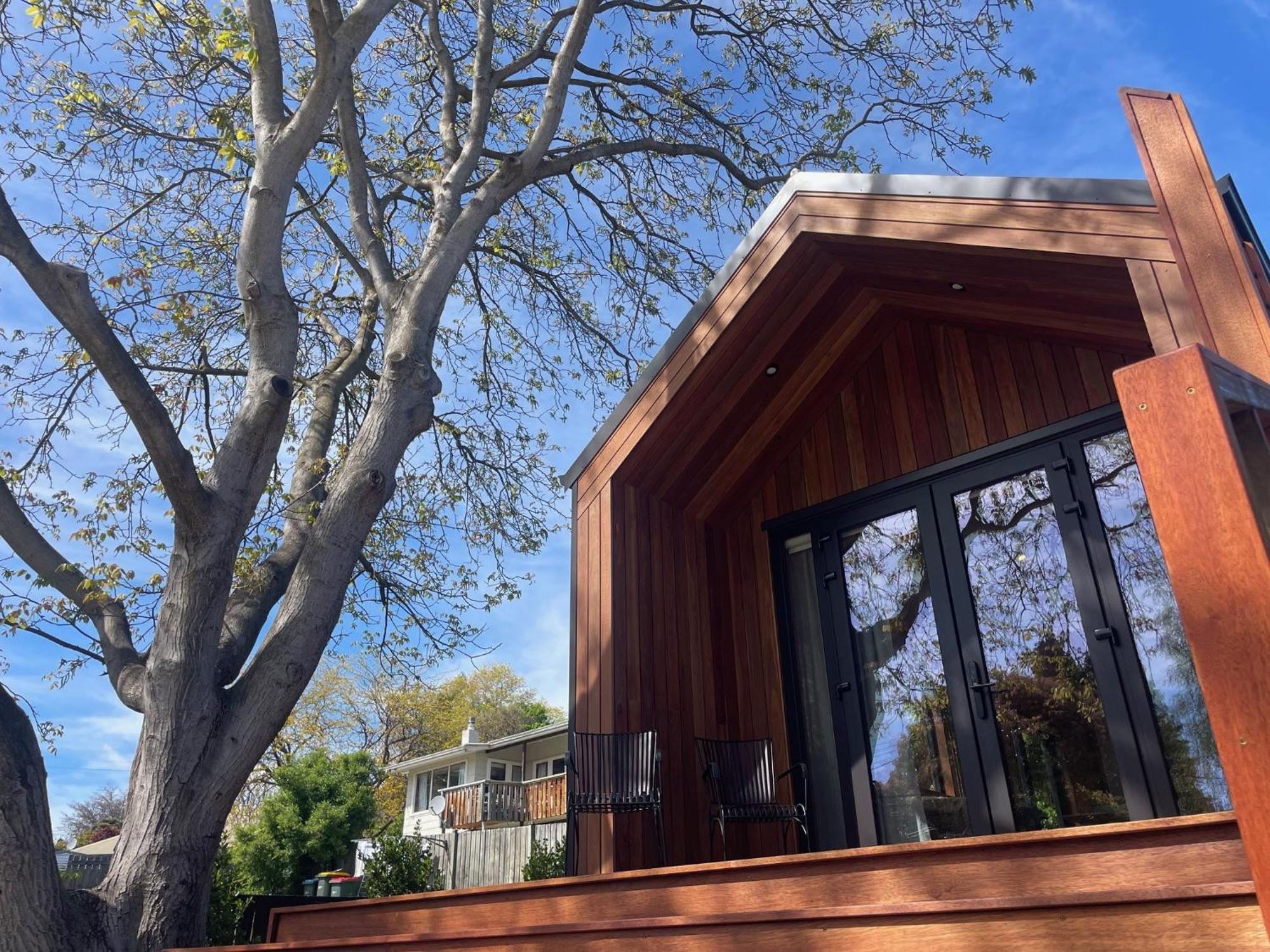 Walnut On Russell Villa Wanaka Luaran gambar
